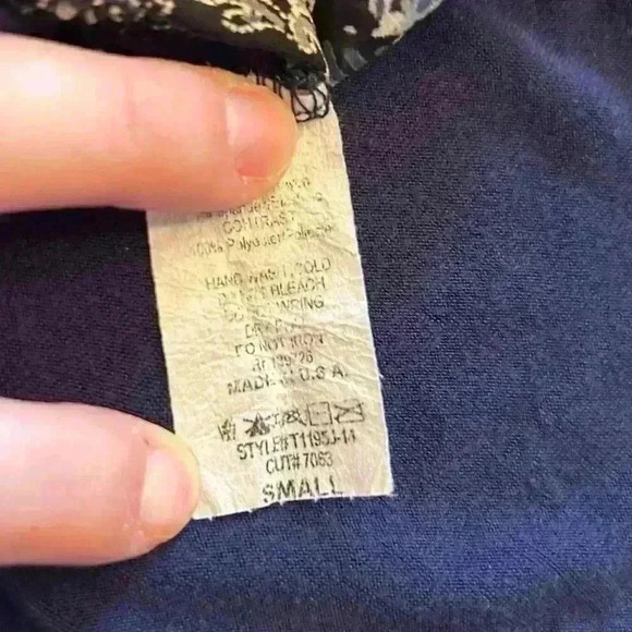 Honey Punch Stitch Fix Mix Material Knit Top Short Sleeve Navy Paisley Size S - Picture 5 of 7